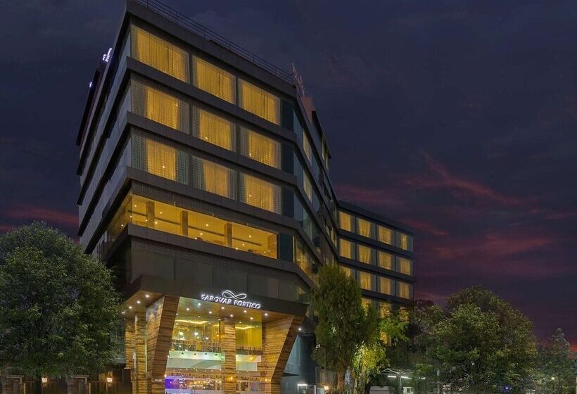 בית מלון כפרי Hrj Sarovar Portico Indore