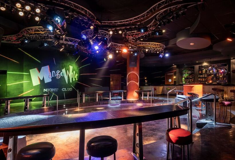 هتل Iberostar Waves Rose Hall Beach