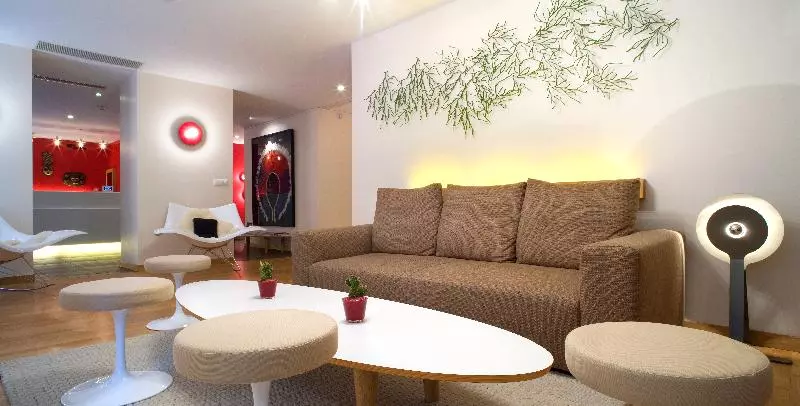 هتل La Cour Des Augustins