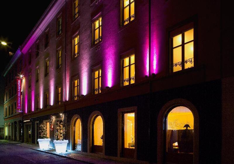 هتل La Cour Des Augustins