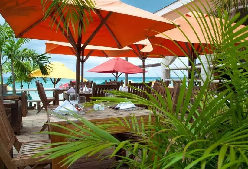 فندق Negril Palms