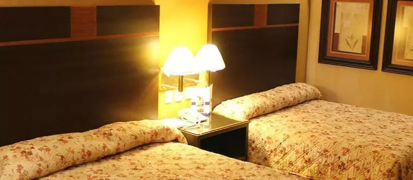 فندق Plaza Las Quintas