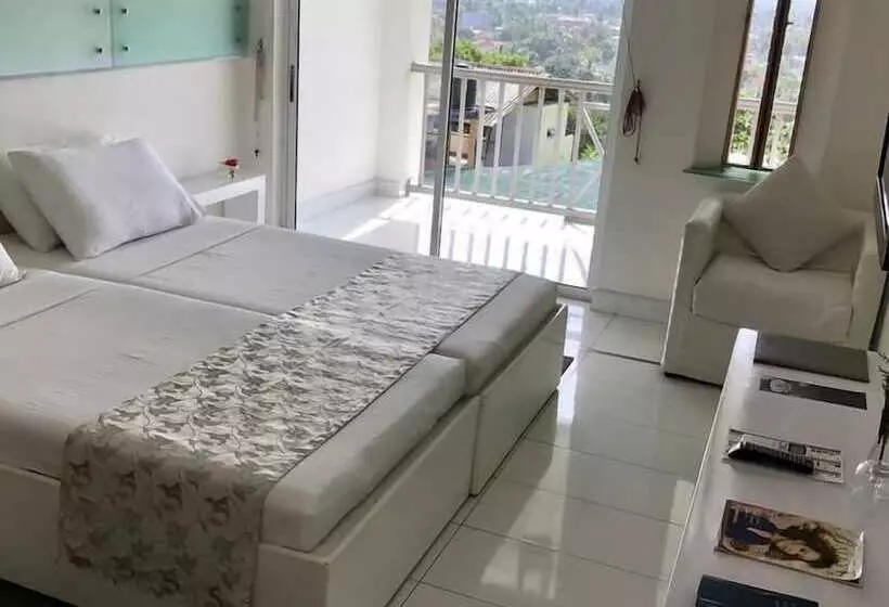 ホテル The Lady Hill