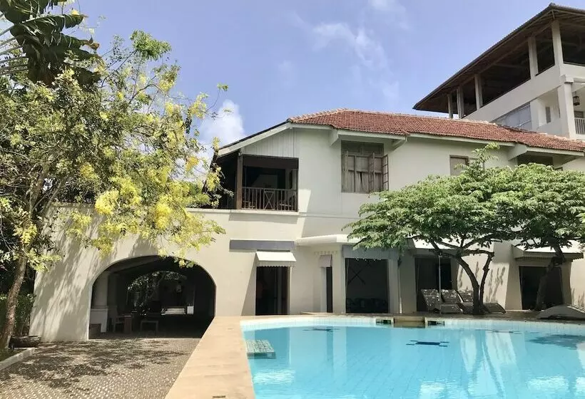 ホテル The Lady Hill