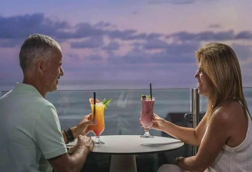 Отель Vila Baleira Funchal