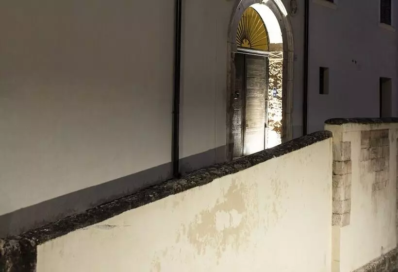 تختخواب و صبحانه Dimora De Matera Luxury Suites