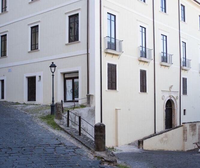 تختخواب و صبحانه Dimora De Matera Luxury Suites