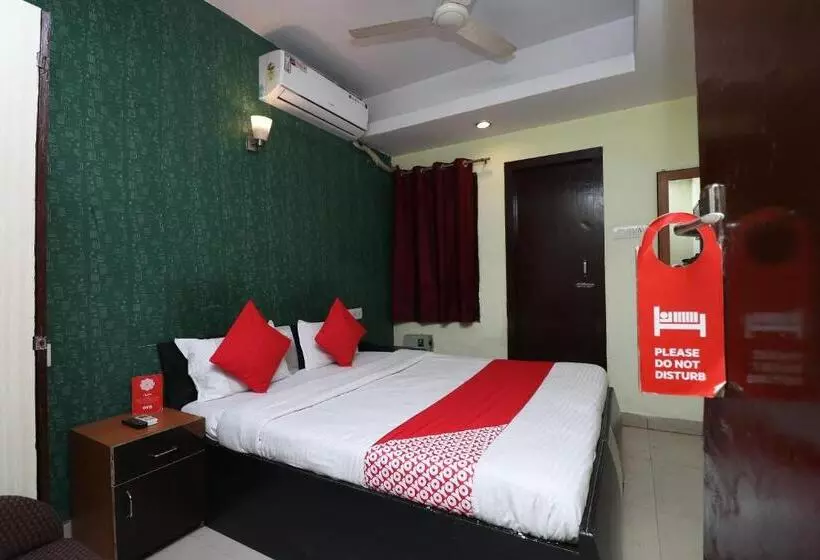Capital O Hotel R Inn