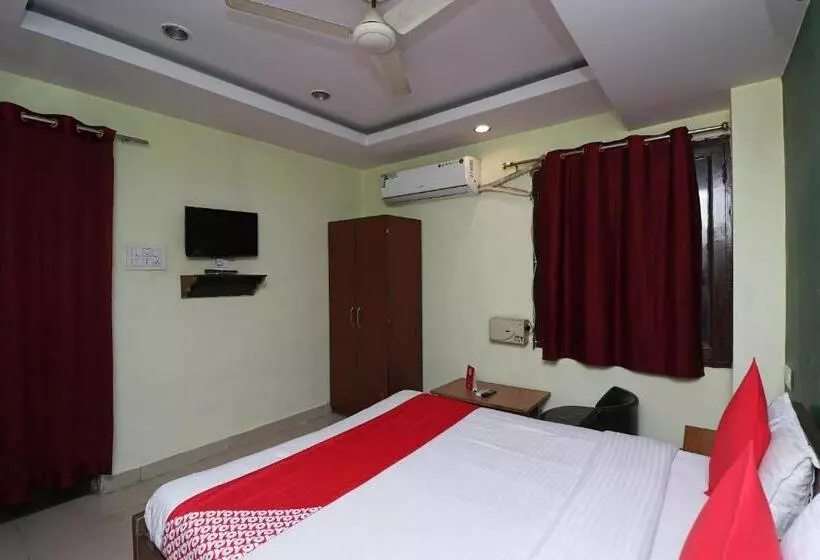 Capital O Hotel R Inn
