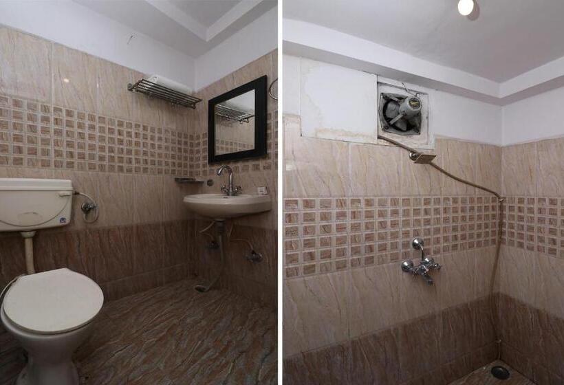 Capital O Hotel R Inn