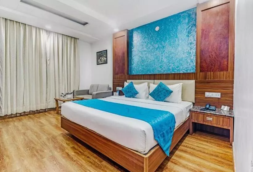 ホテル Kalka Royal