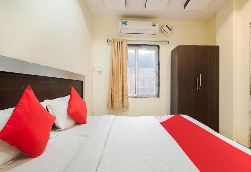 בית מלון כפרי Oyo 74206 Ssr Residency