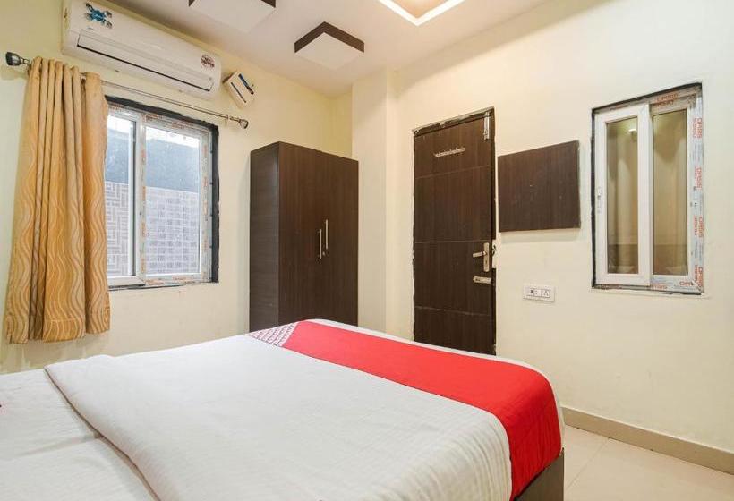 בית מלון כפרי Oyo 74206 Ssr Residency