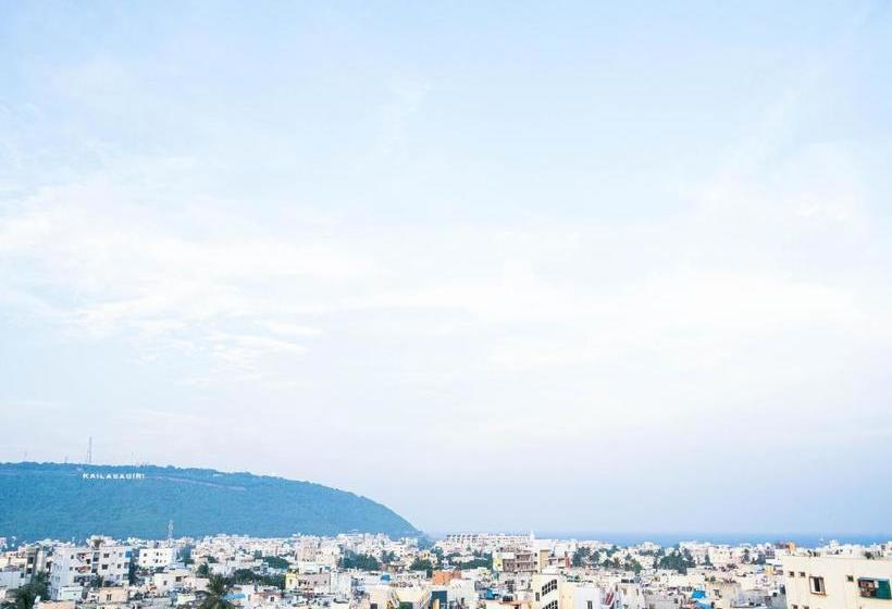 בית מלון כפרי Oyo 74206 Ssr Residency