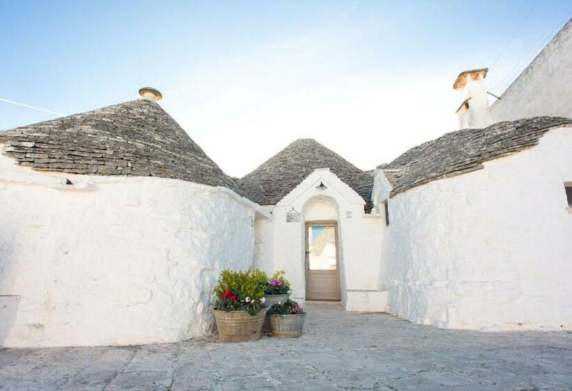 ホテル Trulli Holiday Deluxe & Wellness
