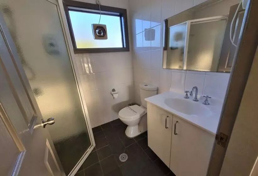 モーテル Moon River Motor Inn