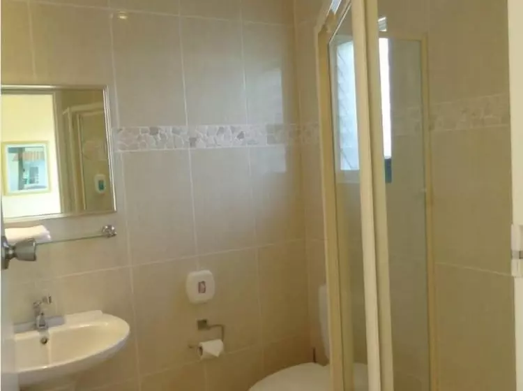 モーテル Moon River Motor Inn