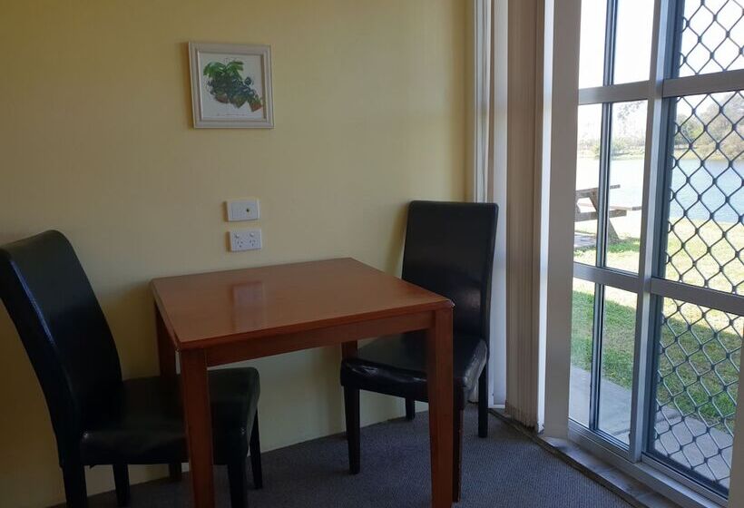 Мотель Moon River Motor Inn