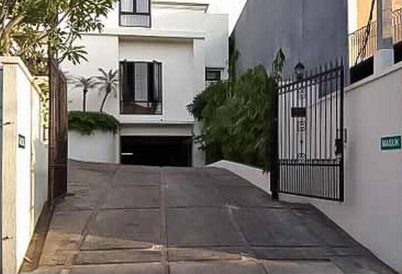 פנסיון Bangka Suite Mitra Reddoorz