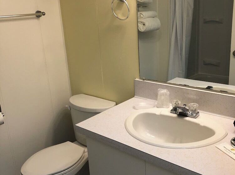 Creston Valley Motel