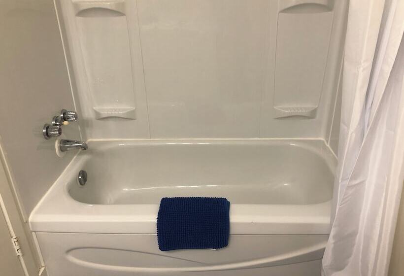 Creston Valley Motel