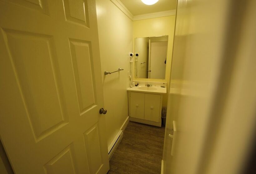 Creston Valley Motel