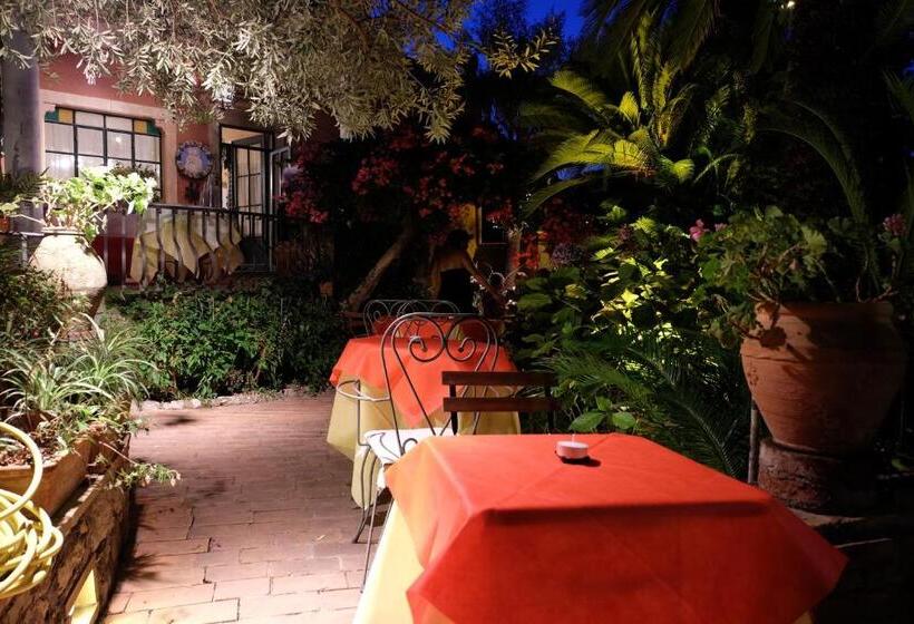 فندق Villa Nettuno