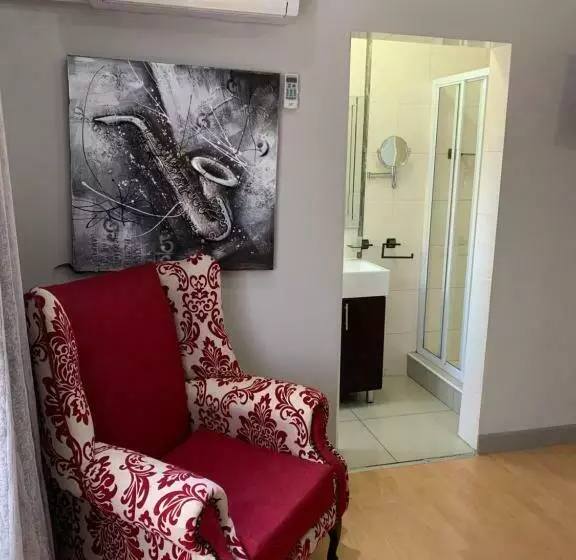 Majatalo Leighton Court