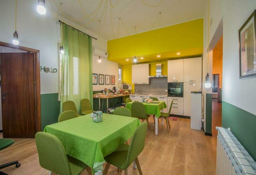 פנסיון Qal At Apart