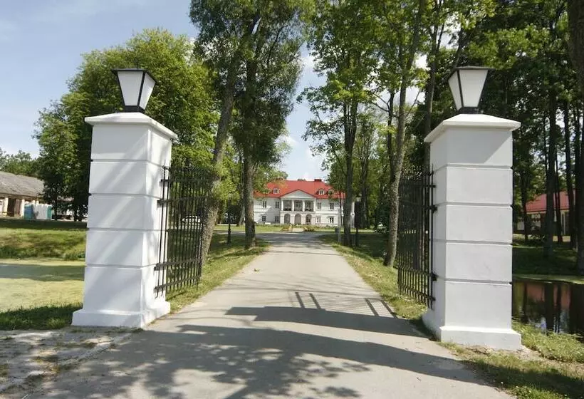 Hotel Bistrampolis Manor