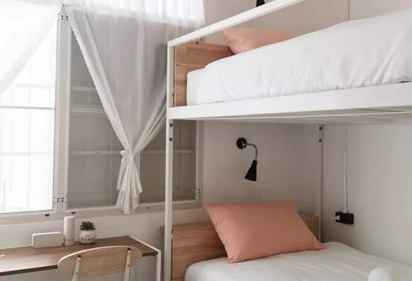 ホテル Concept Yard Chiangrai   Adults Only   Hostel