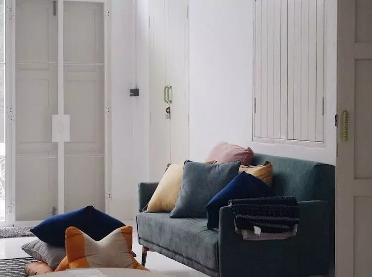 ホテル Concept Yard Chiangrai   Adults Only   Hostel