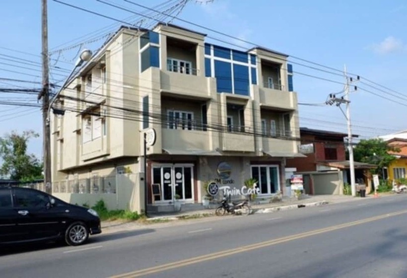 בית מלון כפרי Km Condo