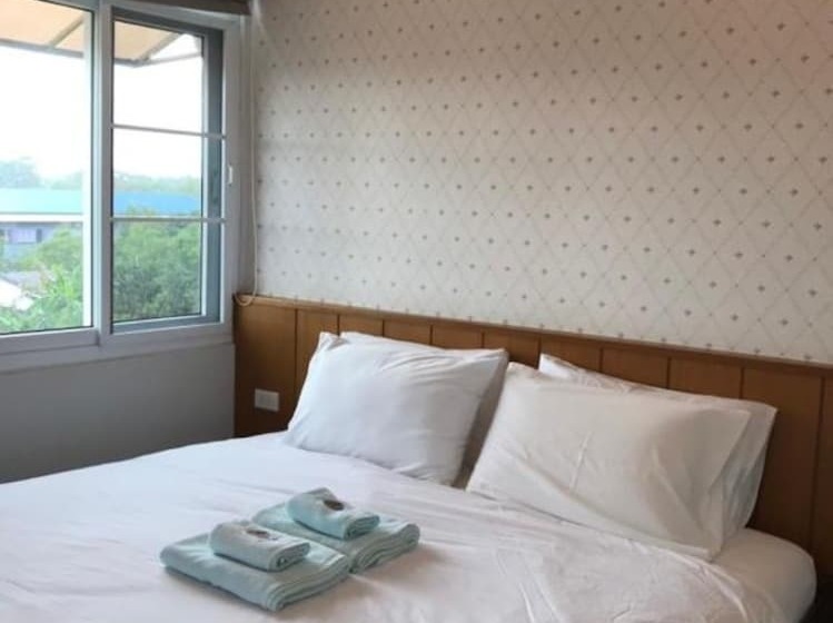 בית מלון כפרי Km Condo