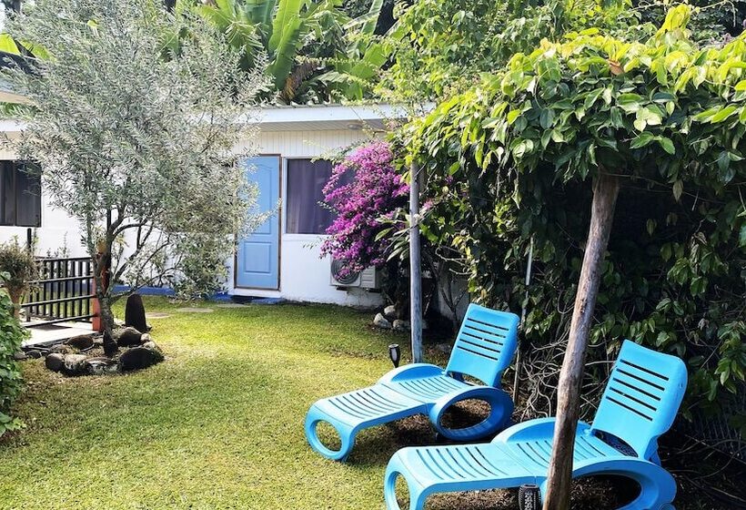 هتل Mahina's Lodge