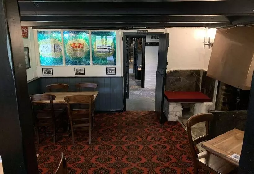 هتل The Crown Inn