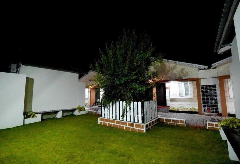 Hotelli Fintastic Beach Resort