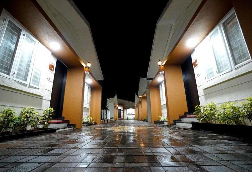 Hotelli Fintastic Beach Resort