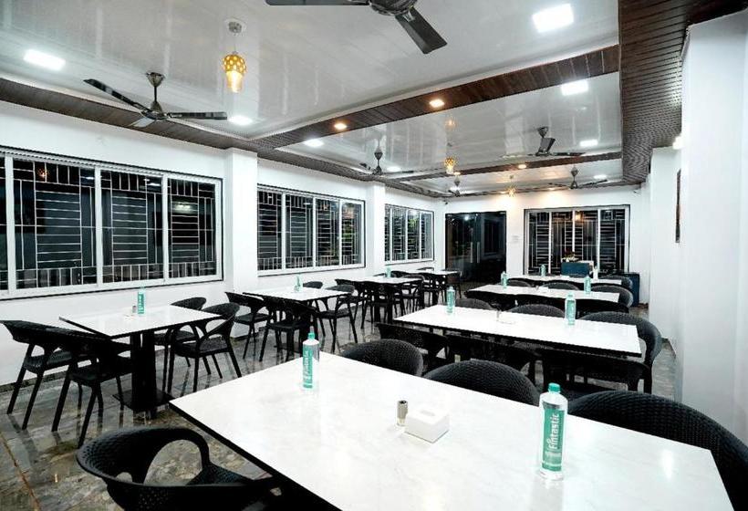 Hotelli Fintastic Beach Resort