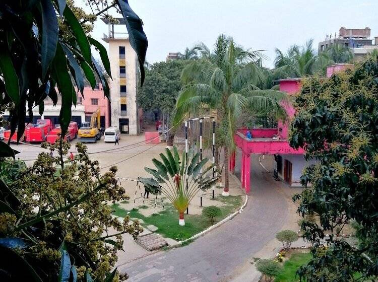 هتل Hoque Tower International