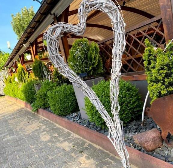 Отель Jetenburger Hof