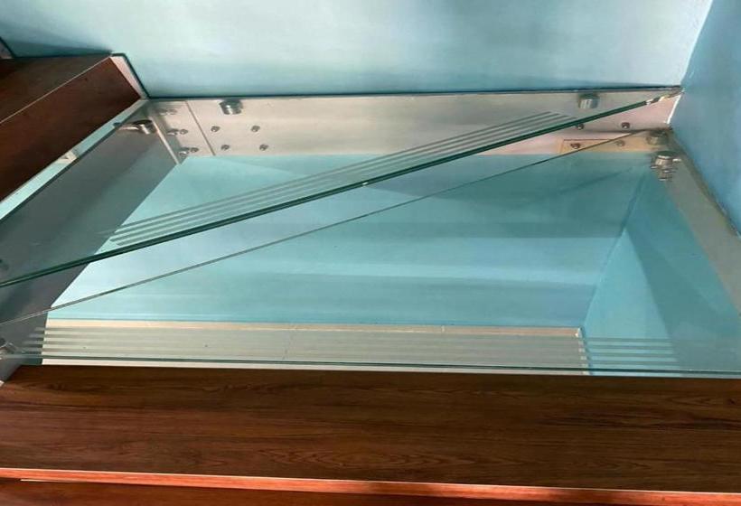 Отель Oyo 90215 Awani Homestay