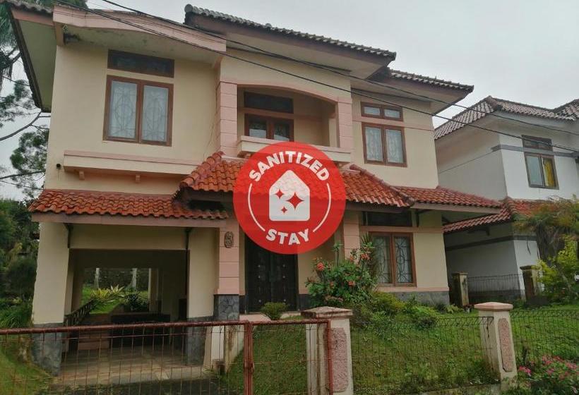 בית מלון כפרי Oyo 90384 Bukit Cipendawa Mc