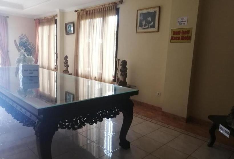 בית מלון כפרי Oyo 90384 Bukit Cipendawa Mc