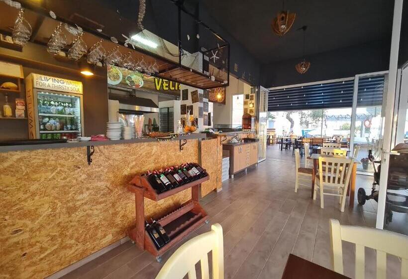 בית מלון כפרי Veliaj