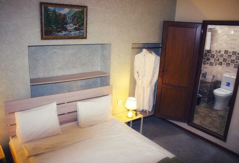 هتل Antique Palace