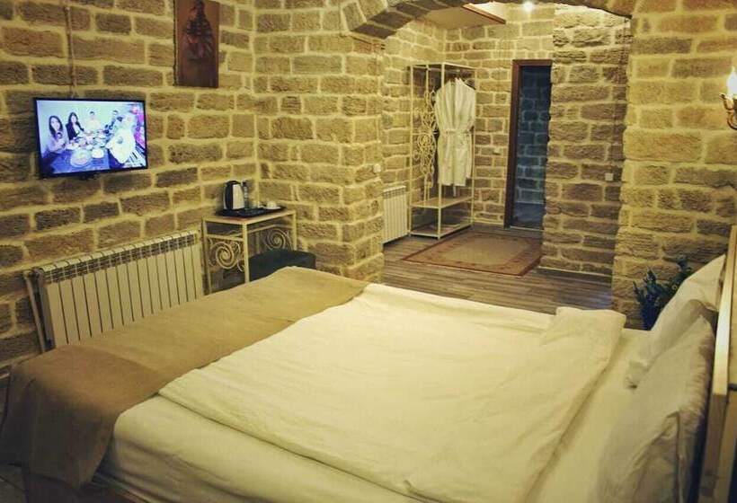 هتل Antique Palace