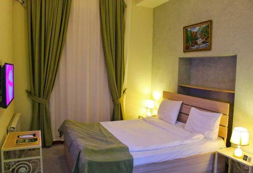 هتل Antique Palace