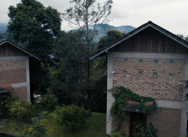 Hotel Barsati Ranches