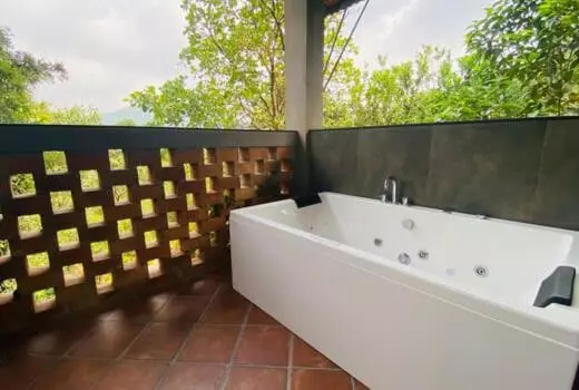 Hotel Barsati Ranches